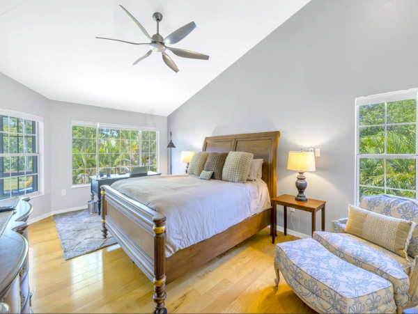 Siesta Key Luxury Vacation Rental - Four-Bedroom Private Pool Home