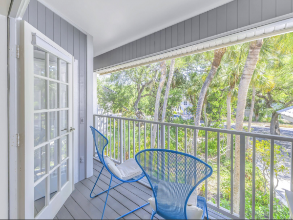 Siesta Key Luxury Vacation Rental - Four-Bedroom Private Pool Home