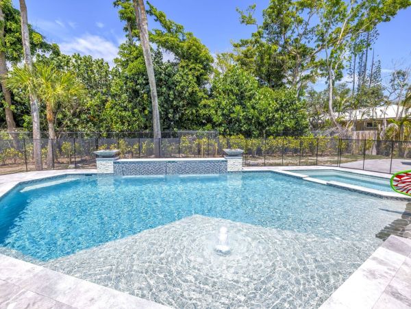 Siesta Key Luxury Vacation Rental - Four-Bedroom Private Pool Home