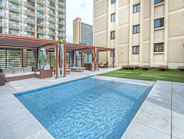 Honolulu Condo: Ocean Views, Steps from Waikiki Beach