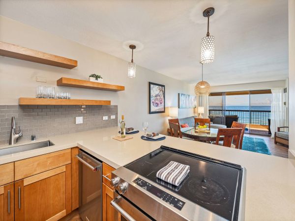 Honolulu Condo: Ocean Views, Steps from Waikiki Beach