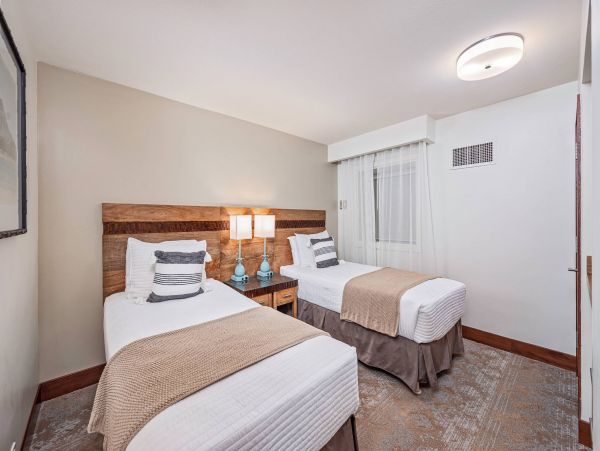 Honolulu Condo: Ocean Views, Steps from Waikiki Beach
