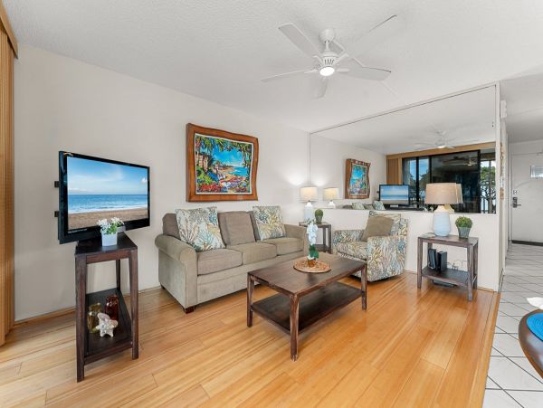 Wailea Two Bedroom Beachfront Vacation Condo