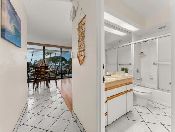 Wailea Two Bedroom Beachfront Vacation Condo