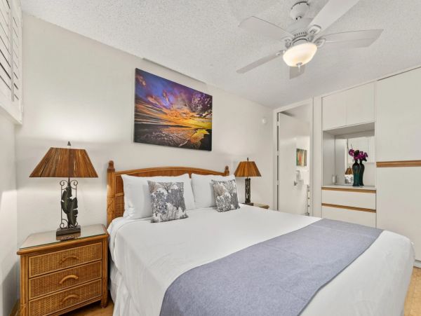 Wailea Two Bedroom Beachfront Vacation Condo