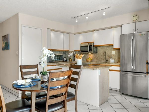 Wailea Two Bedroom Beachfront Vacation Condo