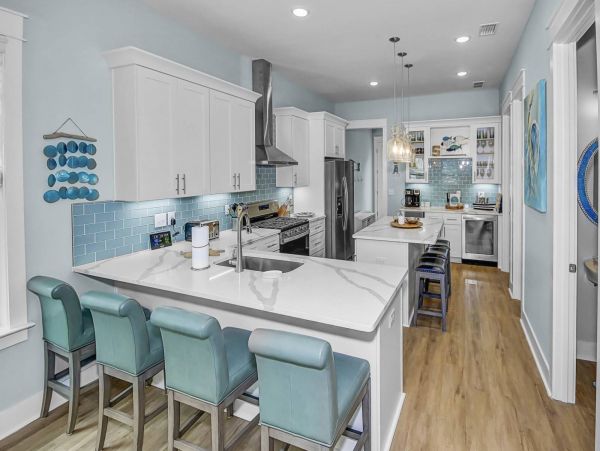 Coastal Perfect Getaway with 5 Bedrooms & Amazing Amenities