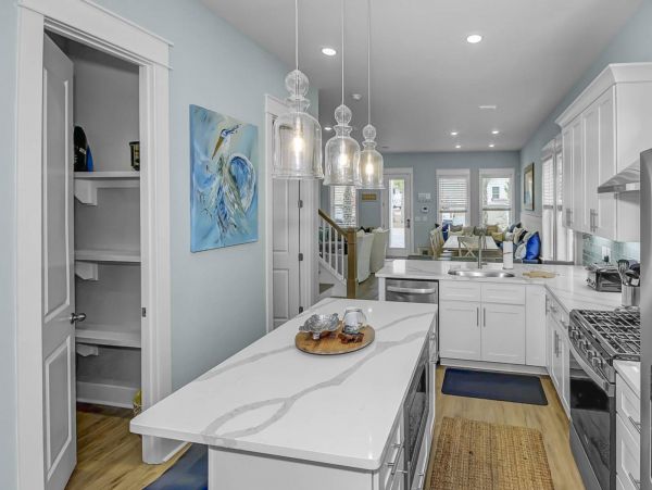 Coastal Perfect Getaway with 5 Bedrooms & Amazing Amenities