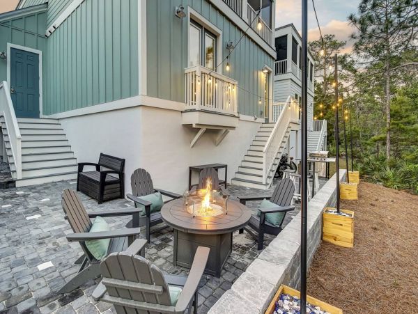 Coastal Perfect Getaway with 5 Bedrooms & Amazing Amenities