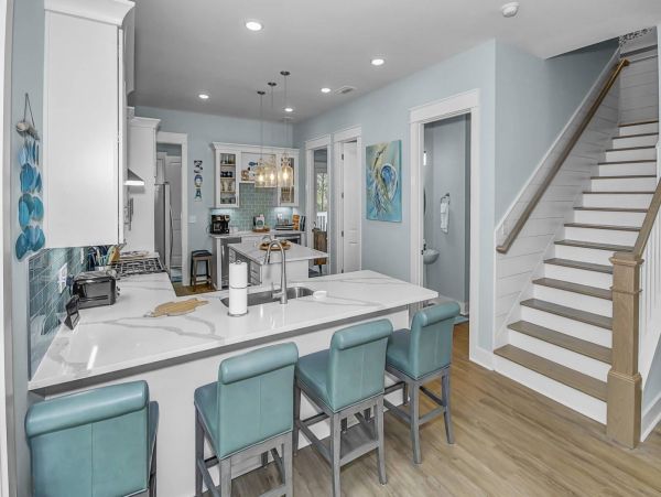 Coastal Perfect Getaway with 5 Bedrooms & Amazing Amenities