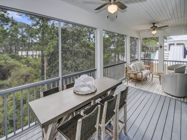 Coastal Perfect Getaway with 5 Bedrooms & Amazing Amenities