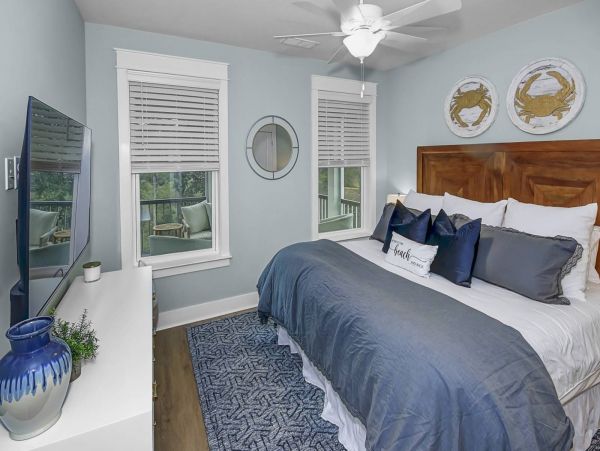 Coastal Perfect Getaway with 5 Bedrooms & Amazing Amenities
