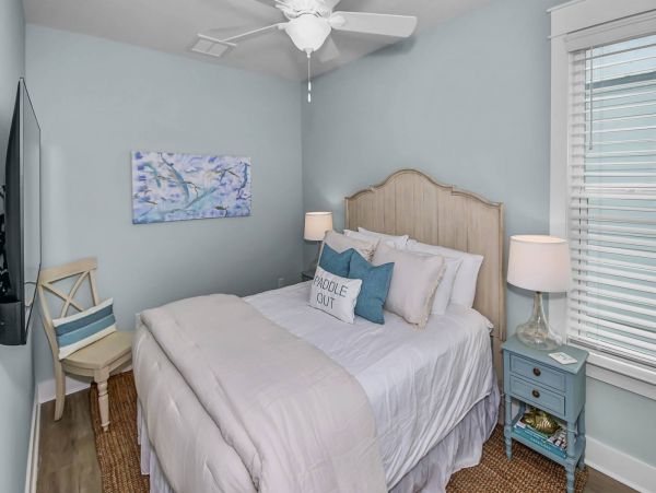 Coastal Perfect Getaway with 5 Bedrooms & Amazing Amenities