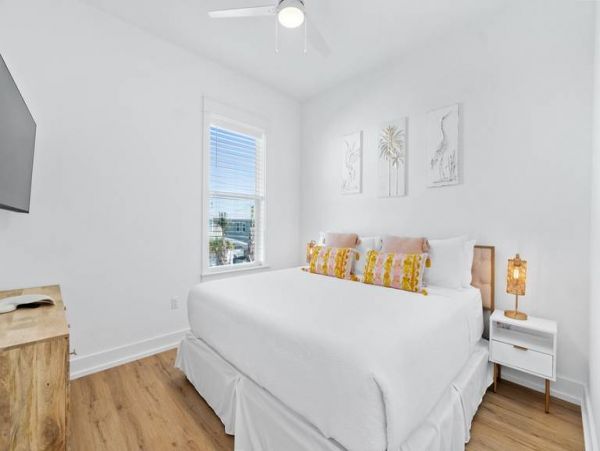 Beautiful Vacation Home with Beach Across the Street in Panama City Beach
