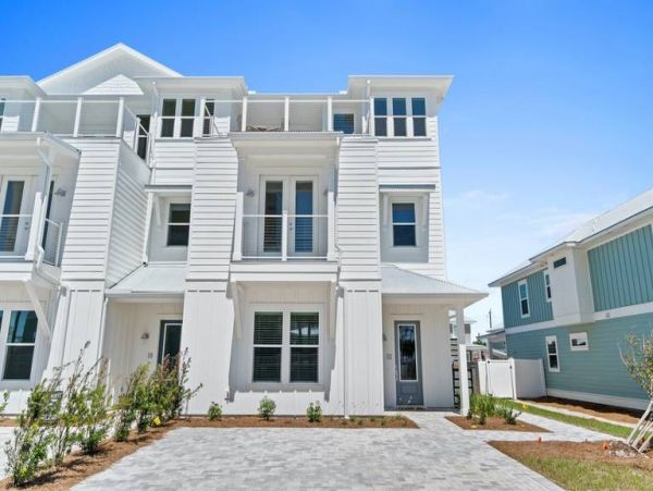 Beautiful Vacation Home with Beach Across the Street in Panama City Beach