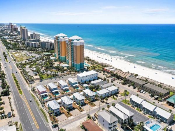 Beautiful Vacation Home with Beach Across the Street in Panama City Beach