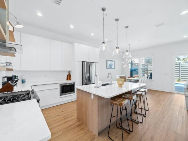 Beautiful Vacation Home with Beach Across the Street in Panama City Beach