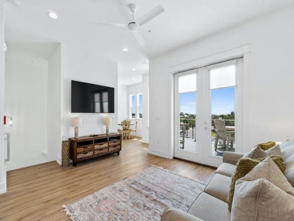 Beautiful Vacation Home with Beach Across the Street in Panama City Beach