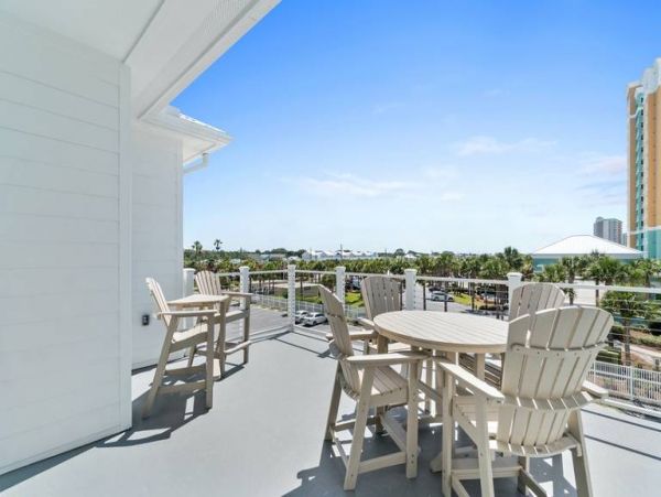 Beautiful Vacation Home with Beach Across the Street in Panama City Beach