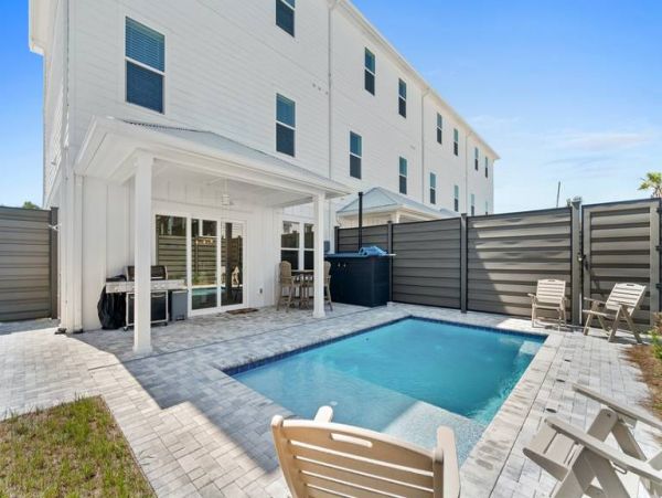 Beautiful Vacation Home with Beach Across the Street in Panama City Beach