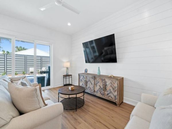 Beautiful Vacation Home with Beach Across the Street in Panama City Beach