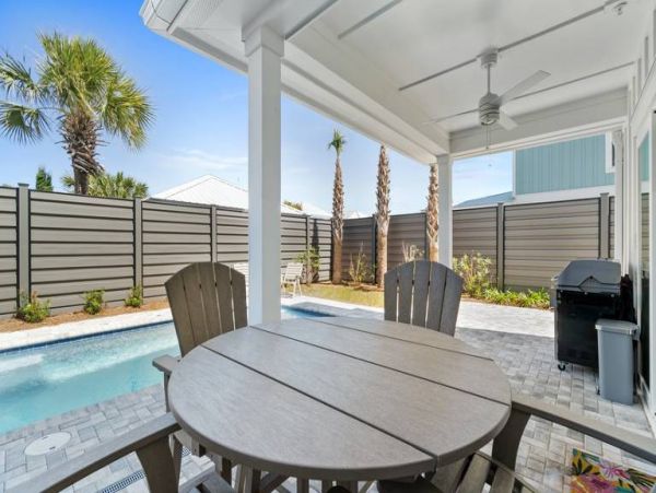 Beautiful Vacation Home with Beach Across the Street in Panama City Beach