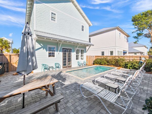 Luxury Vacation Rental in Miramar Beach: Your Coastal Escape