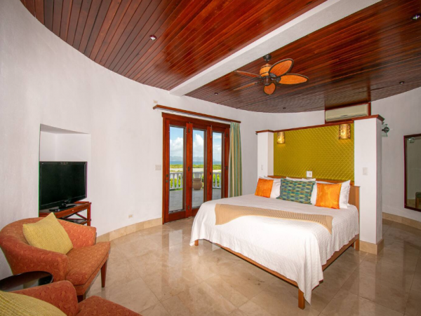 Luxury Vacation Estate with 22 Bedrooms in Dominican Republic