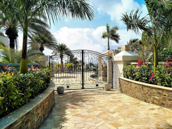 Luxury Vacation Estate with 22 Bedrooms in Dominican Republic