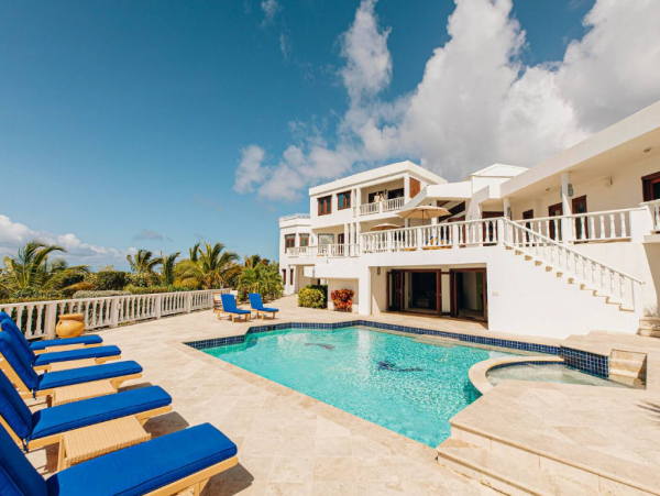 Luxury Vacation Estate with 22 Bedrooms in Dominican Republic