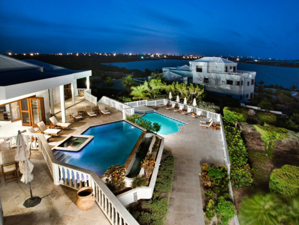 Luxury Vacation Estate with 22 Bedrooms in Dominican Republic