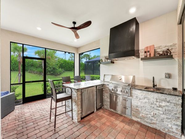Spacious Naples Home with Pool, Fitness Center & Beach Access