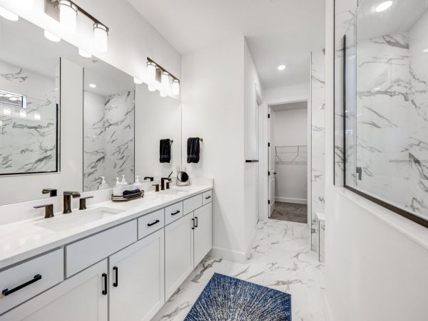 Spacious Naples Home with Pool, Fitness Center & Beach Access