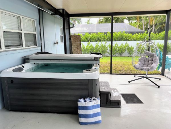 Luxury Vacation Rental in Naples: Your Tropical Getaway