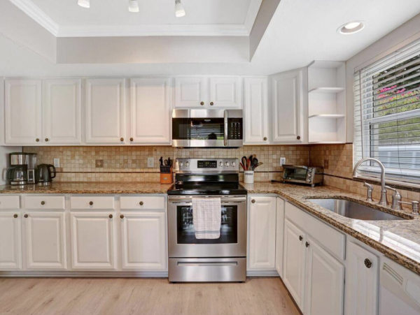 Naples Park Luxury Vacation Pool Home