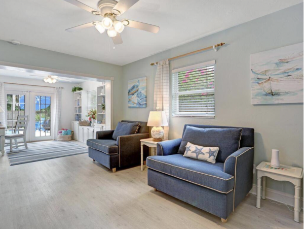 Naples Park Luxury Vacation Pool Home