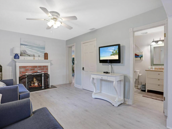 Naples Park Luxury Vacation Pool Home