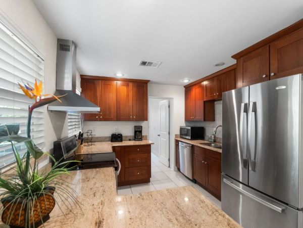 Charming Vacation Rental in North Naples Near the Beach