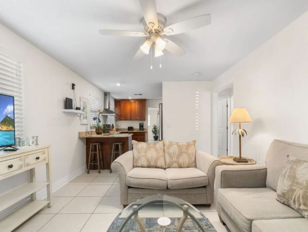 Charming Vacation Rental in North Naples Near the Beach