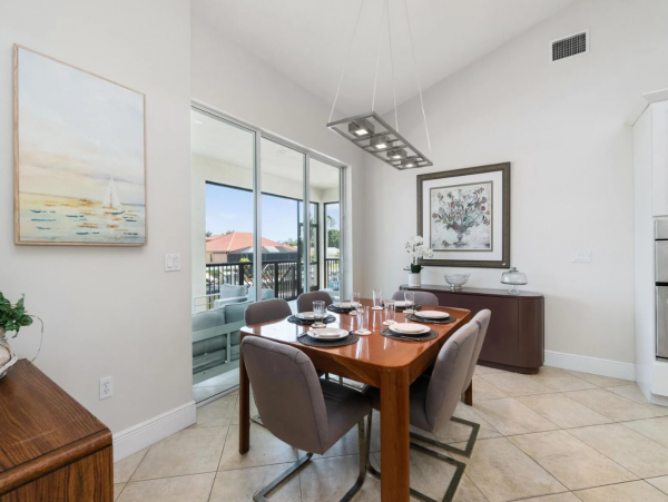Bayfront Vacation Home with 5 Bedrooms & Pool