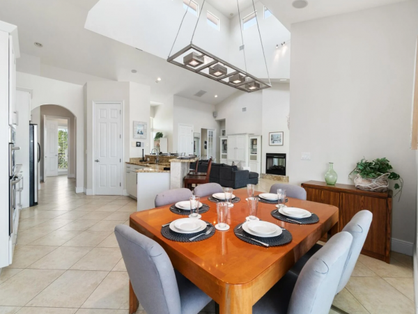 Bayfront Vacation Home with 5 Bedrooms & Pool