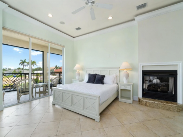 Bayfront Vacation Home with 5 Bedrooms & Pool