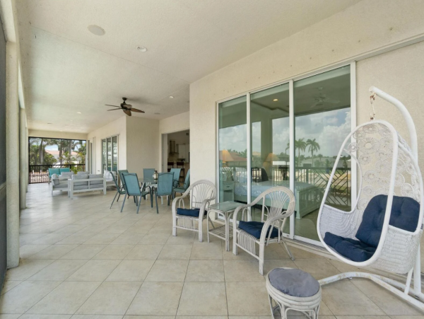 Bayfront Vacation Home with 5 Bedrooms & Pool