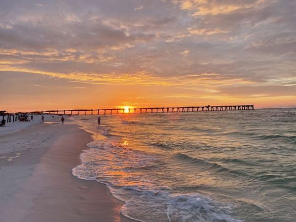 Waterfront Six Bedroom Vacation Home in Navarre Beach
