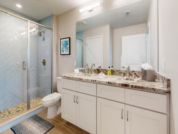 Canal-front Vacation 2 Bedroom Condo in Cape Coral