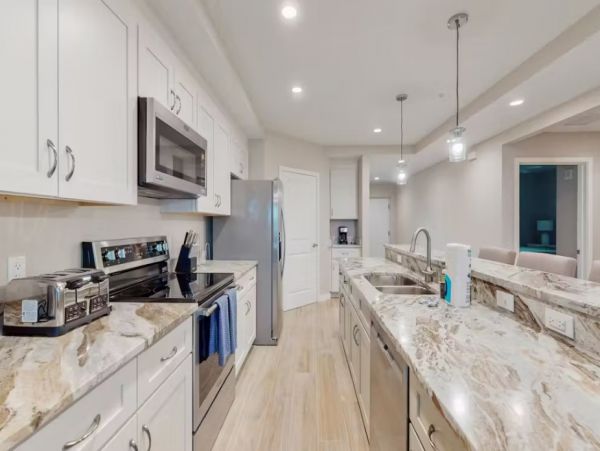 Cape Coral Canal Front Two Bedroom Vacation Condo