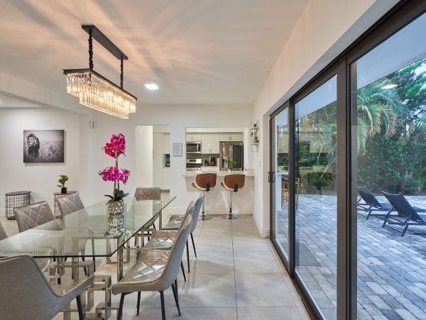 Lakefront Miami Beach Villa with Pool, 10 Mins to Beach