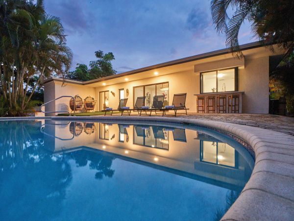 Lakefront Miami Beach Villa with Pool, 10 Mins to Beach