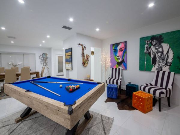 Four Bedroom Hollywood Modern Vacation Rental Private Pool