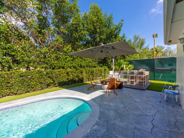 Four Bedroom Hollywood Modern Vacation Rental Private Pool
